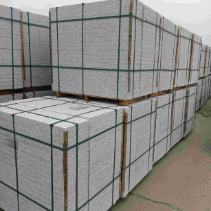 铜川 白麻花岗岩石材荔枝面地铺石（300*600*50）