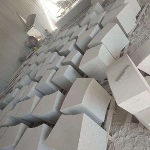 铜川 白麻花岗岩异形坐凳