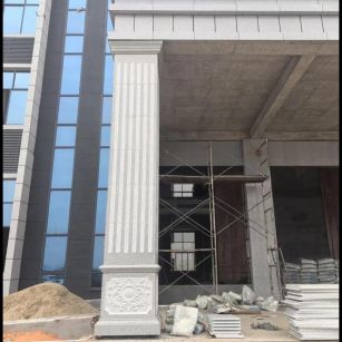 铜川 芝麻白光面花岗岩门楼大柱（罗马柱）配雕花底座