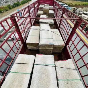 铜川 黄金麻花岗岩荔枝面，光面毛板装车完成