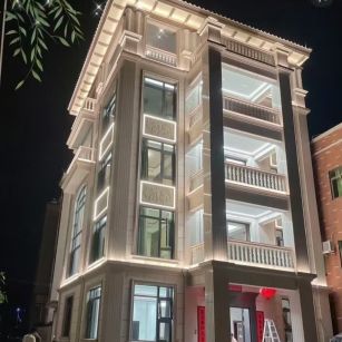 铜川 芝麻白花岗岩别墅外墙夜间效果