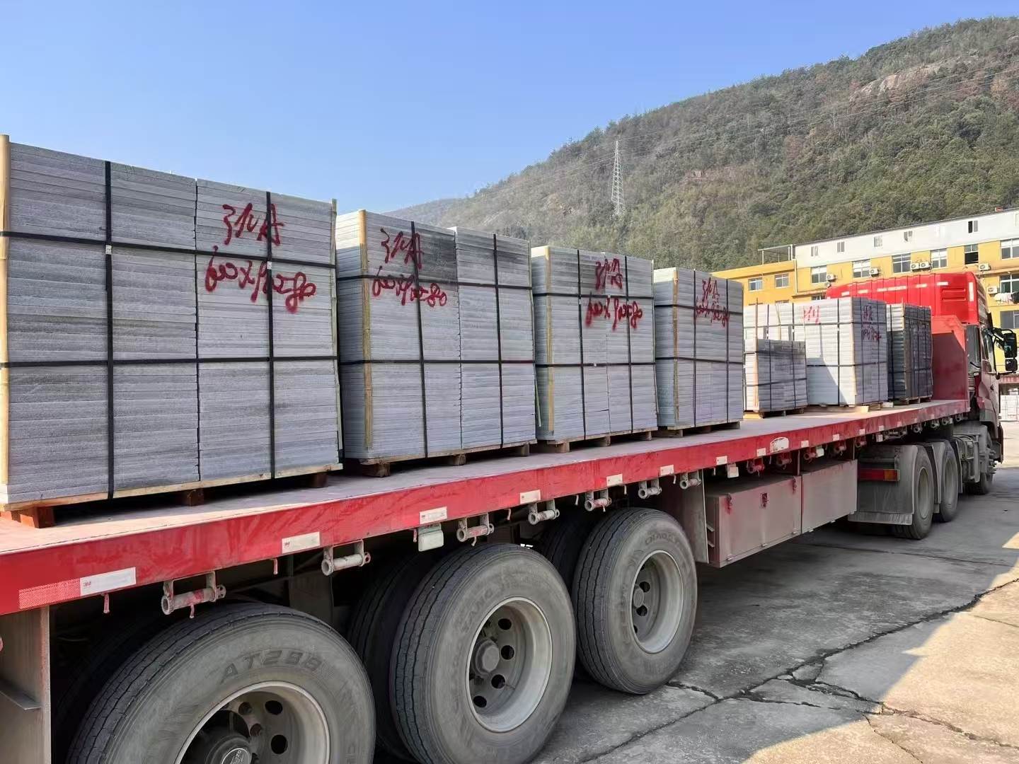 铜川 芝麻灰地铺石出货日常