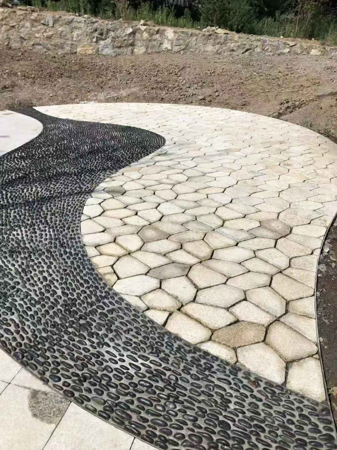 铜川 黄金麻冰裂纹地铺石工地铺装案例