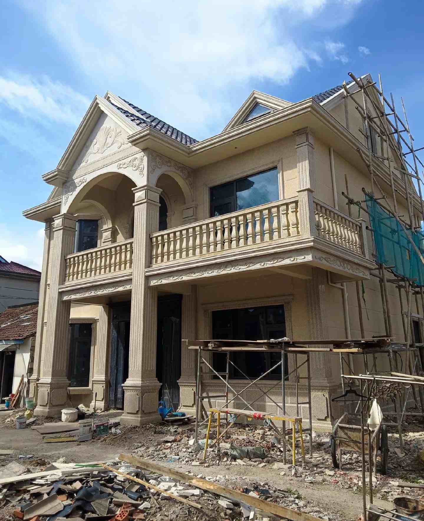 铜川 黄金麻花岗岩石材私人别墅雕花门楼柱阳台栏杆