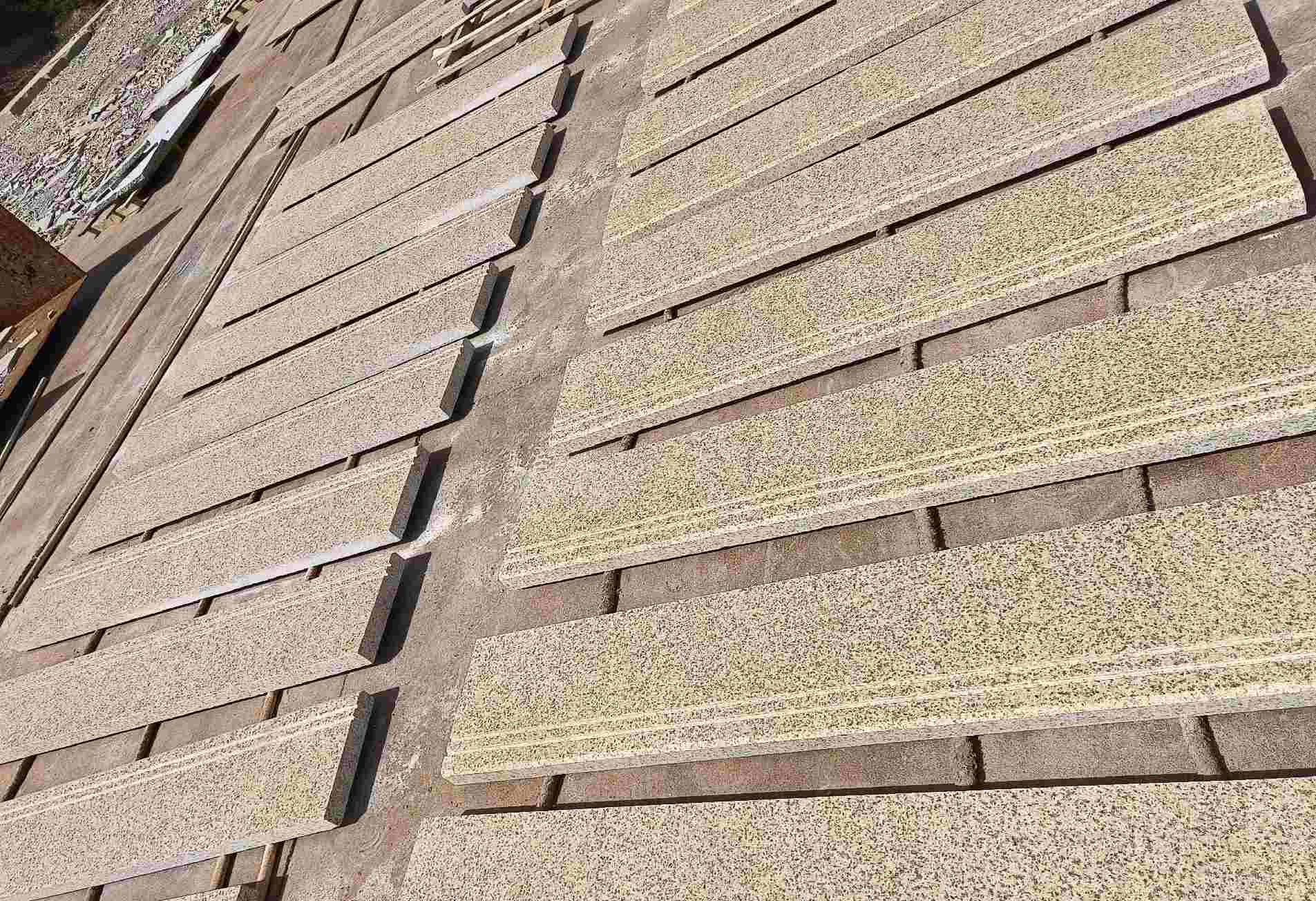 铜川 黄金麻花岗岩光面楼梯踏步