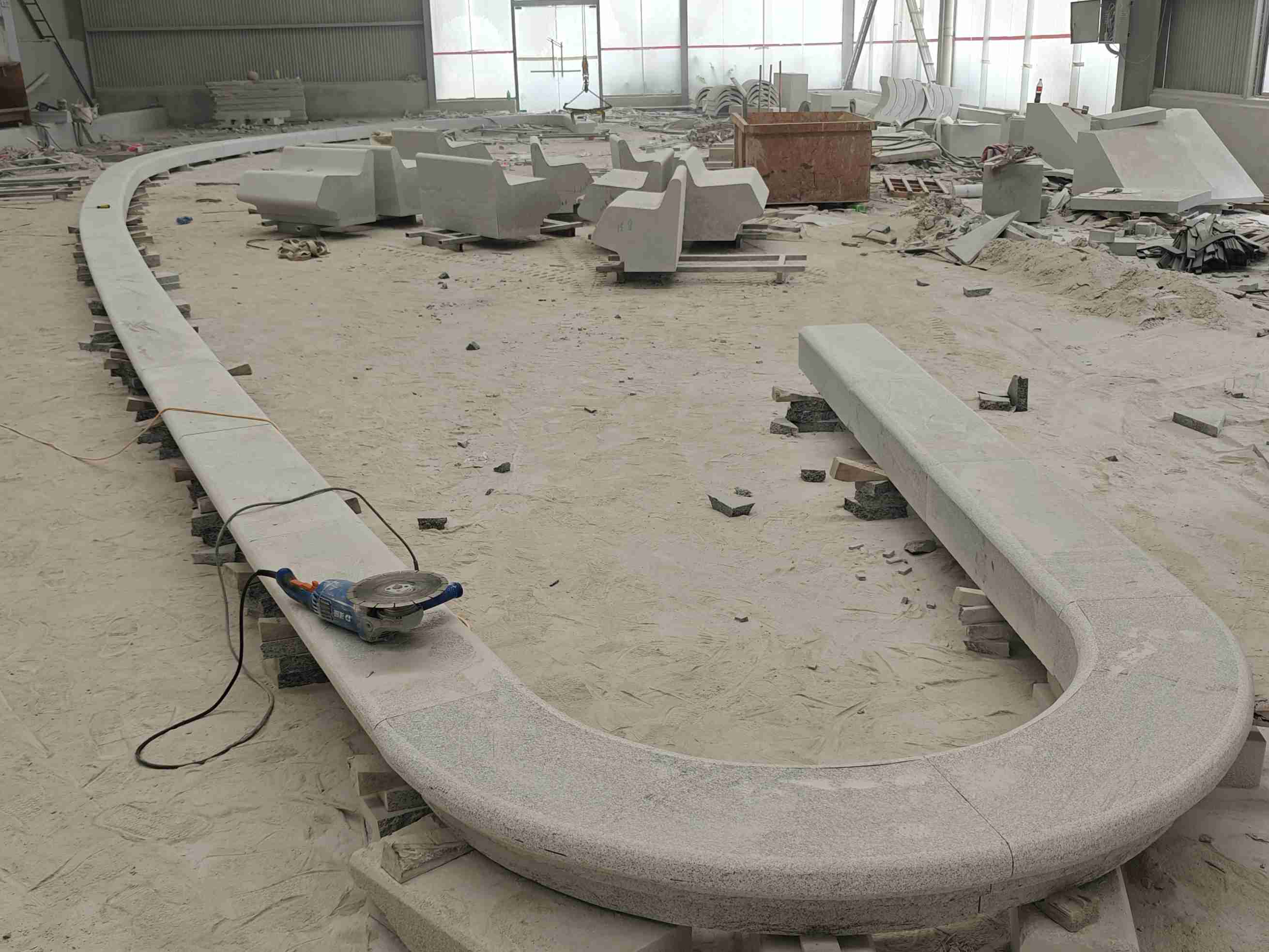 铜川 芝麻白花岗岩弧形花坛石，坐凳石