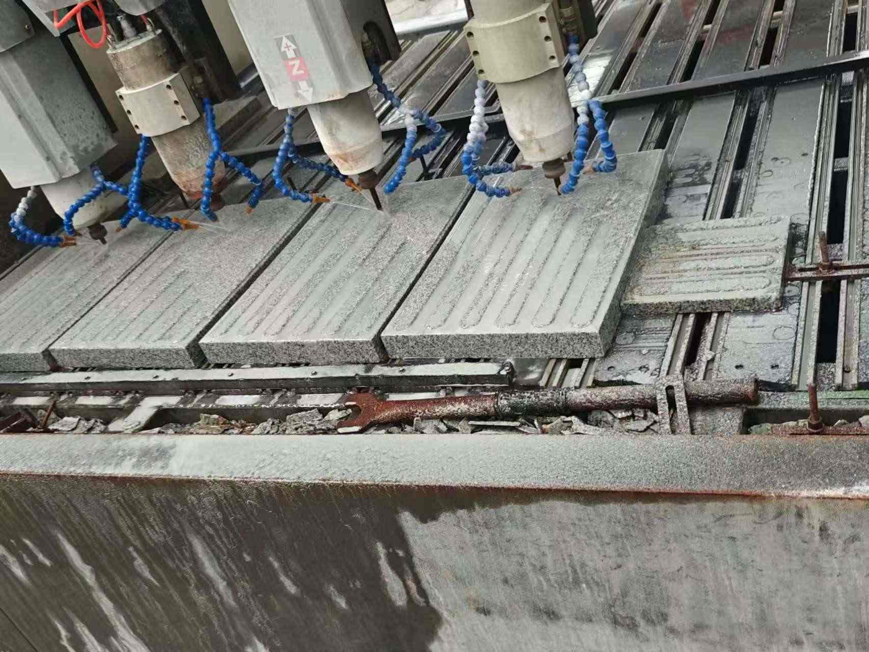 铜川 芝麻白花岗岩荔枝面盲道雕刻