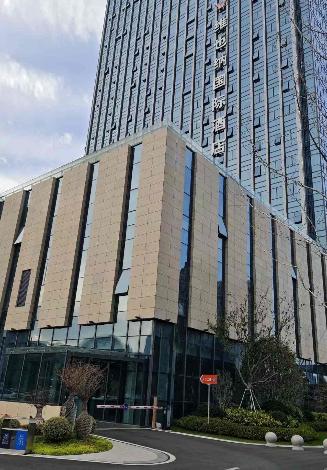 铜川 黄金麻花岗岩外墙干挂