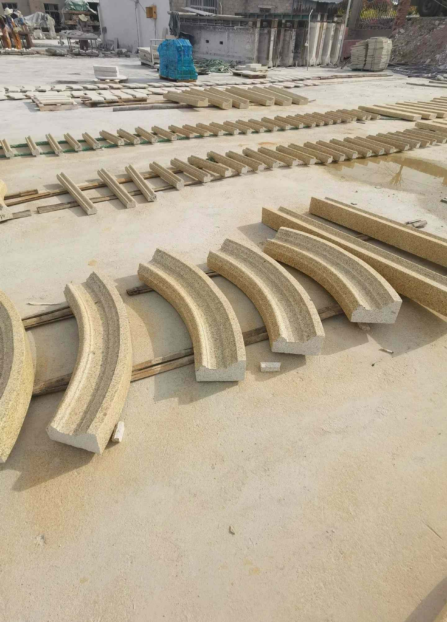 铜川 黄金麻花岗岩别墅线条