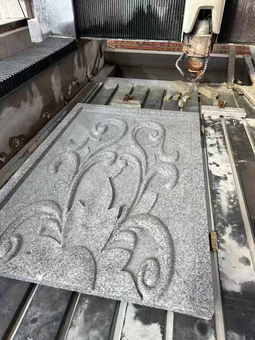 铜川 白麻别墅干挂雕花板