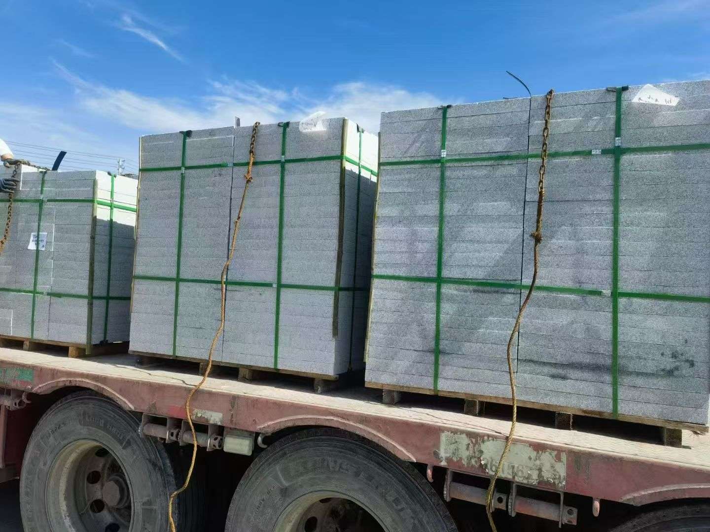 铜川 芝麻白花岗岩地铺石装车日常