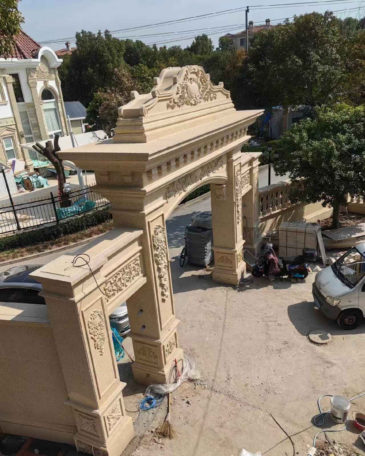 铜川 黄金麻荔枝面花岗岩别墅门楼