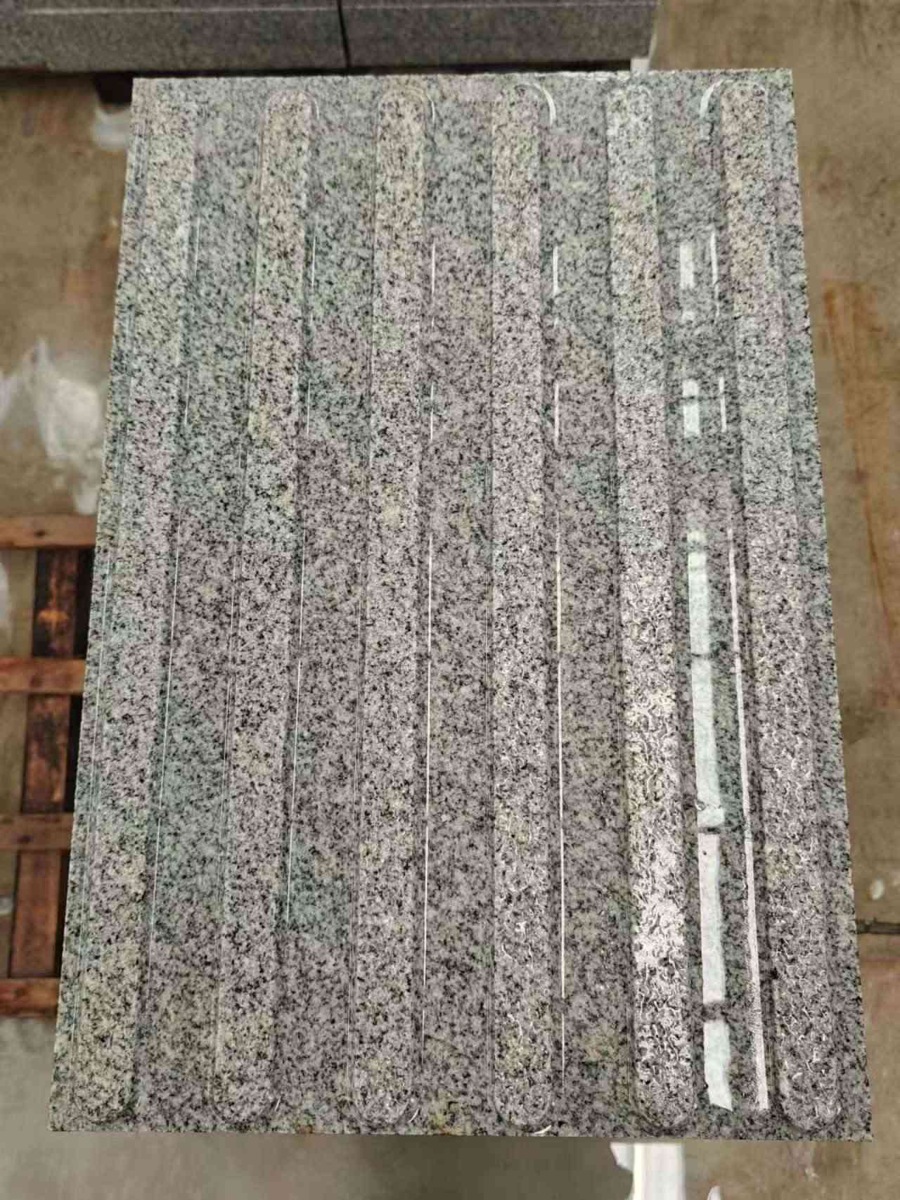 铜川 芝麻白花岗岩荔枝面雕刻盲道，盲条