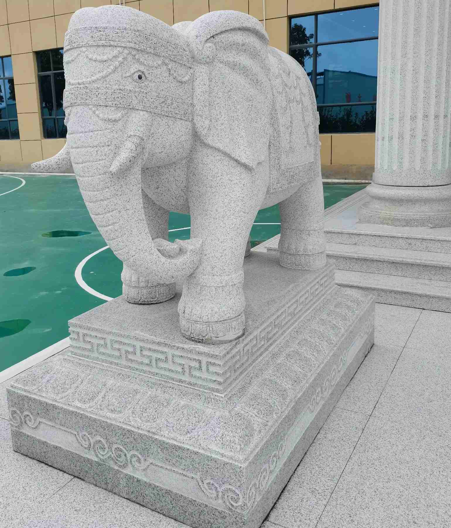 铜川 白麻花岗岩动物异形石雕-大象